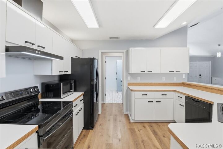 Property Photo:  1804 E Humphrey Lane  FL 34442 