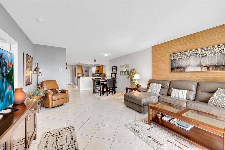 Property Photo:  2880 NE 14th Street Causeway 110  FL 33062 