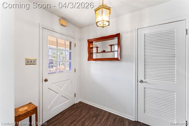 Property Photo:  5816 Darbwood Lane  MI 48324 