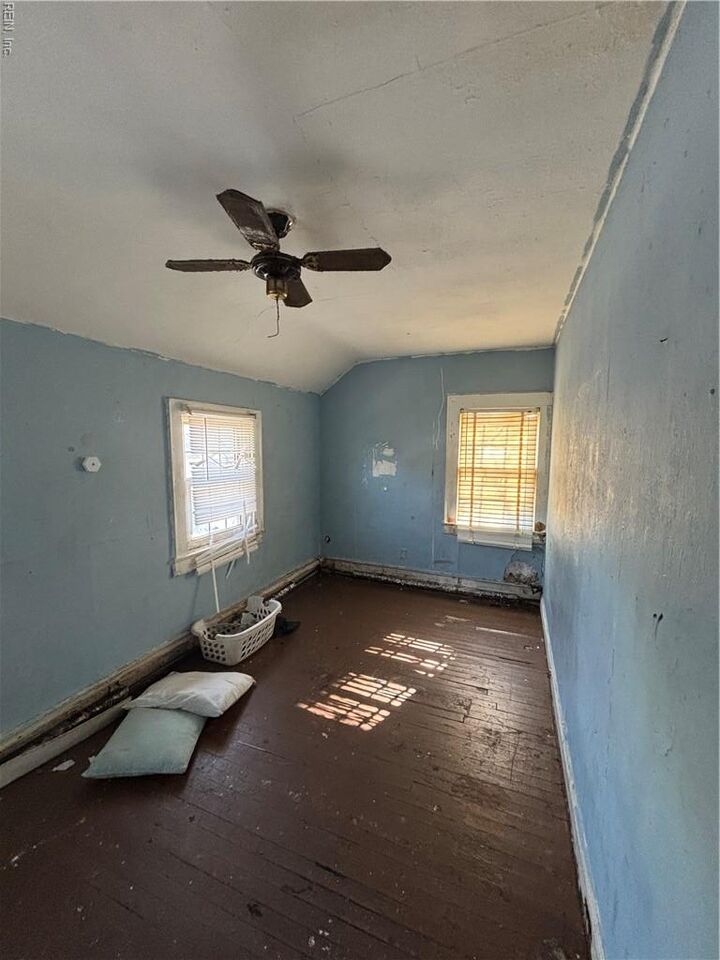 Property Photo: 19 Burtis St VA 23702