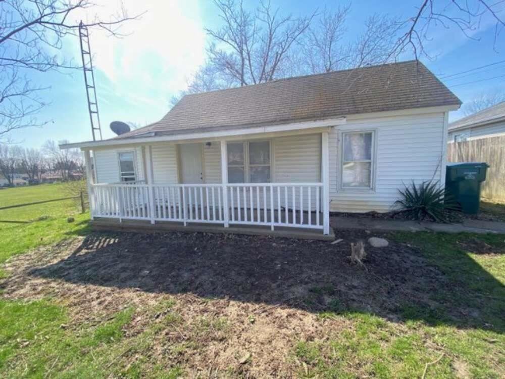 Property Photo:  2122 S 16th Street  IN 47374 