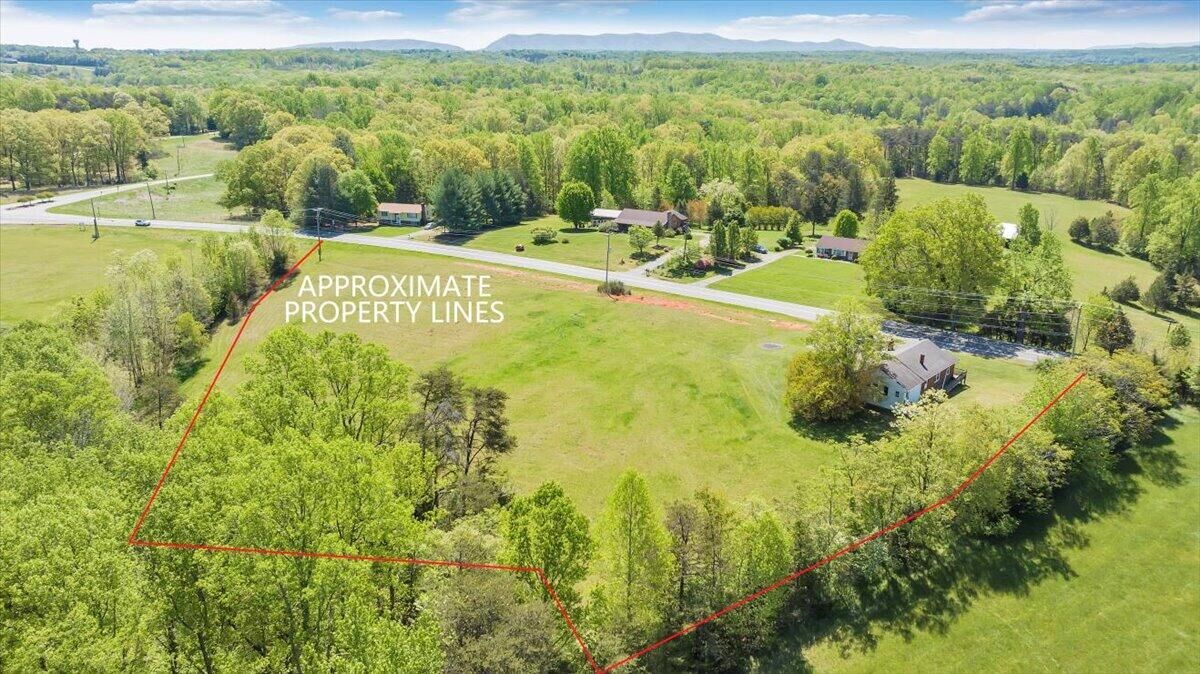 Property Photo:  15723 Moneta Rd  VA 24121 