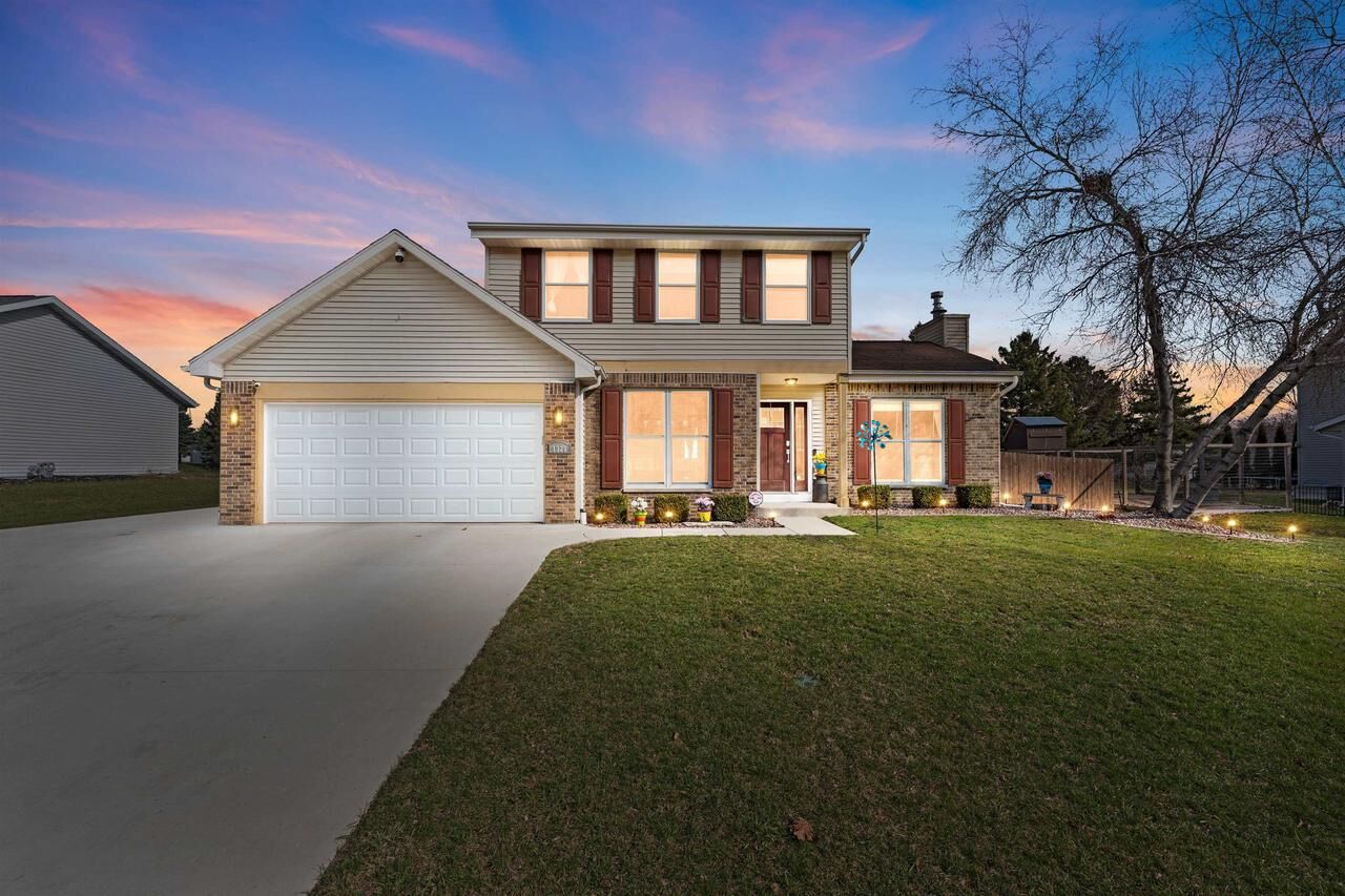 Property Photo:  1320 Montclair Place  WI 53538 