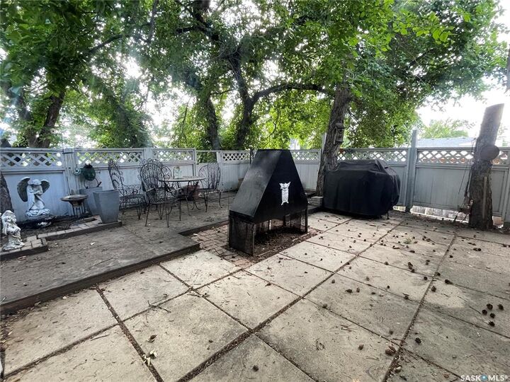 Property Photo: 1001 2nd Street W SK S0L 1S0
