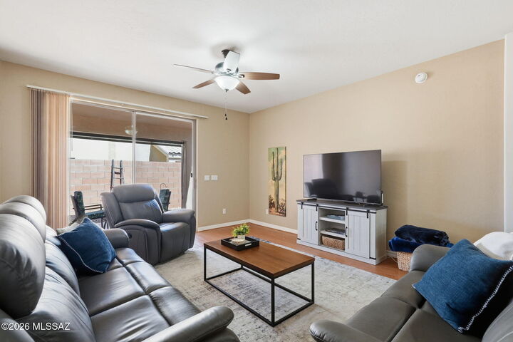 Property Photo:  448 W Deerwood Lane  AZ 85614 