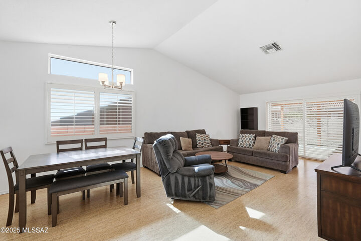 Property Photo:  9907 N Woodstone Trail  AZ 85742 