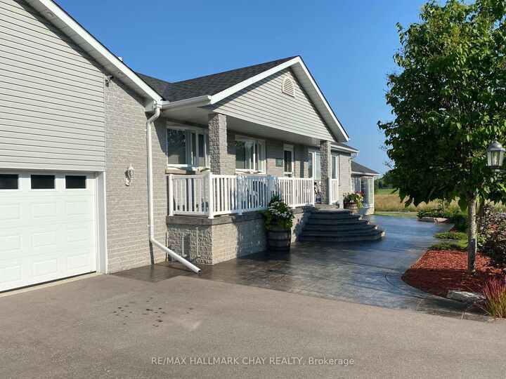 Property Photo: 24518 McCowan Road ON L0E 1R0