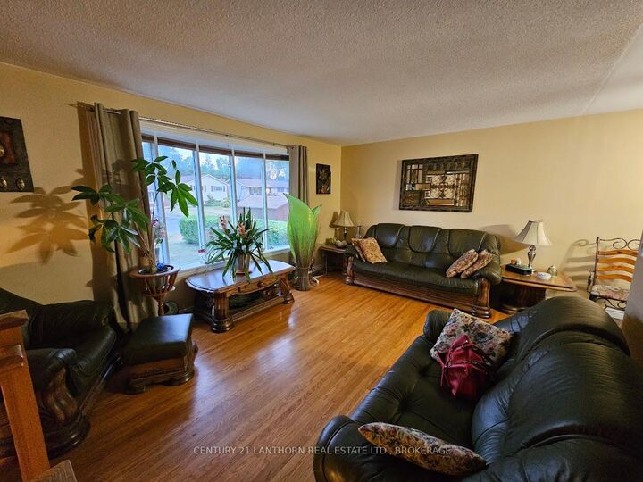 Photo de la propriété:  197 King Street  ON K7R 1B8 