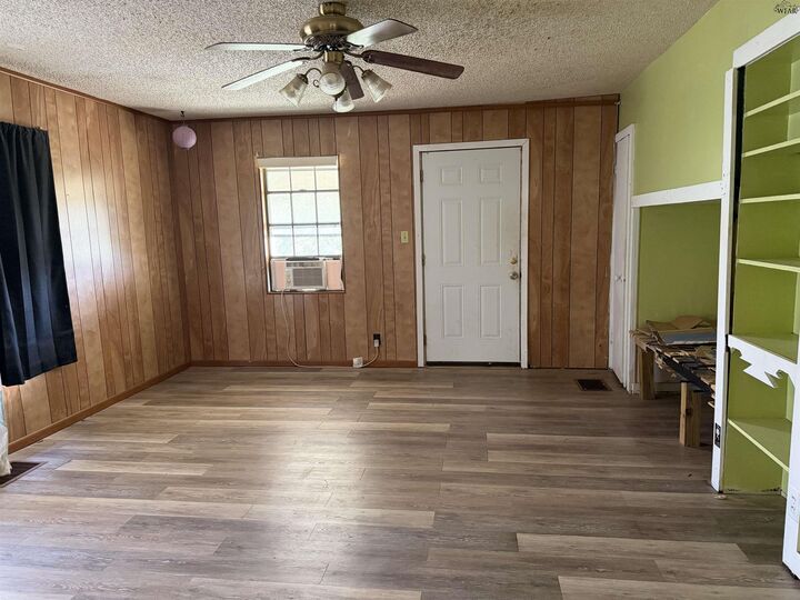 Property Photo: 3204 Carol Ann Street TX 76309