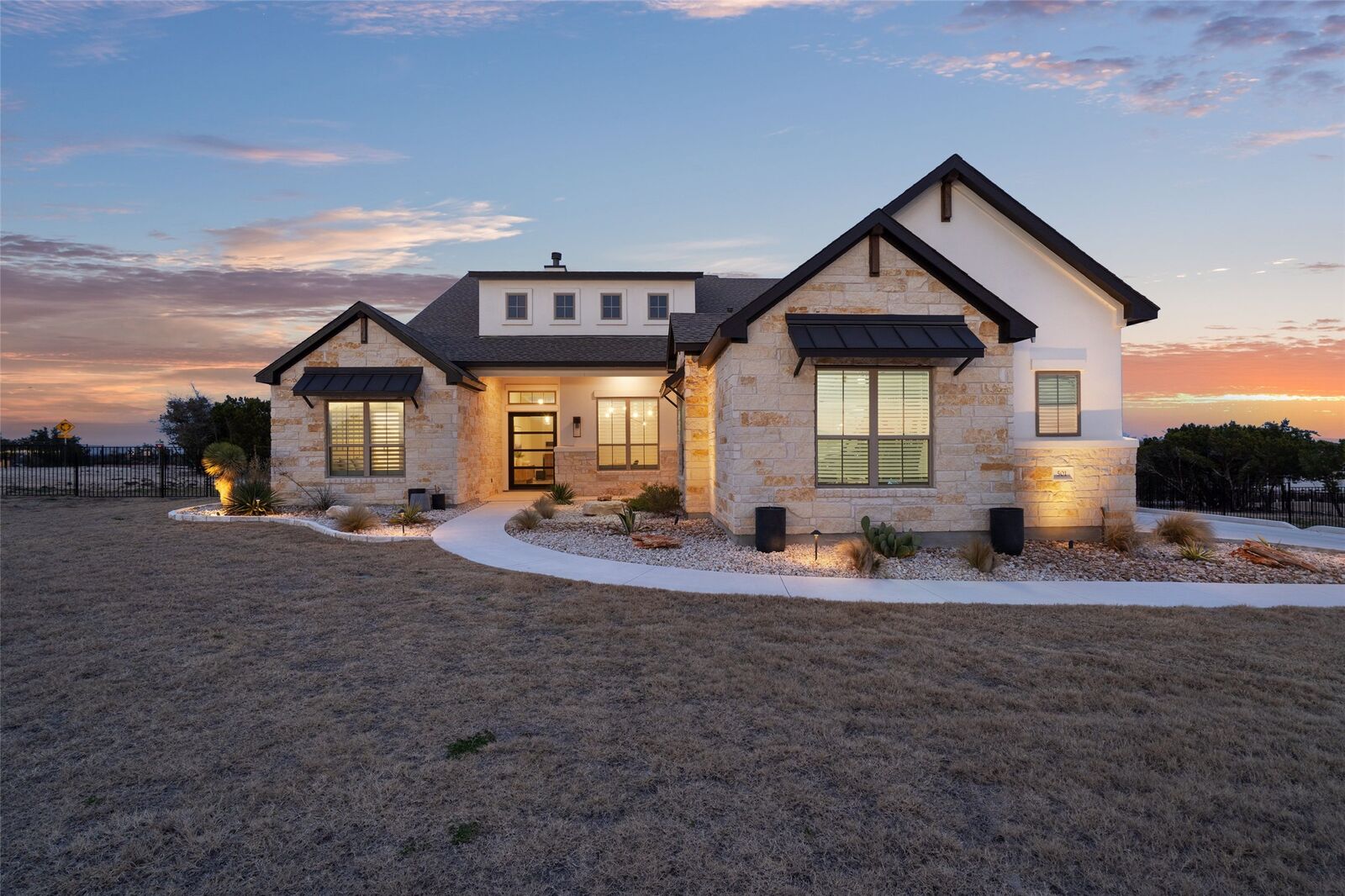 Property Photo:  501 Francis Court  TX 78642 