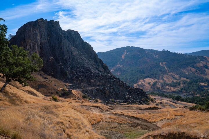 Property Photo: 56701 Ca-162 CA 95428