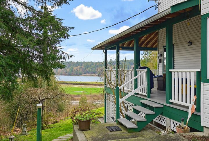 Property Photo: 30199 Silverdale Avenue BC V4S 1H2