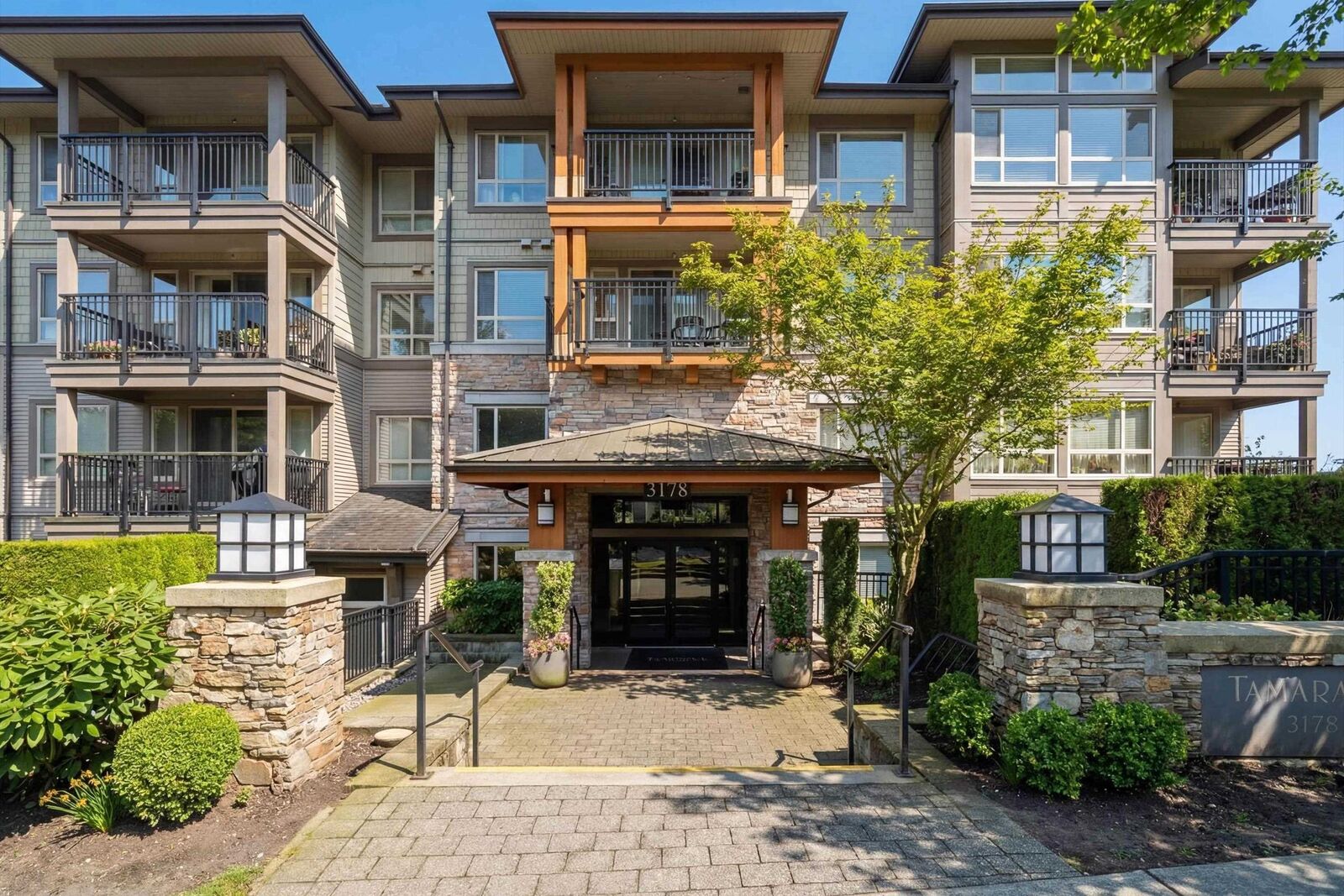Property Photo: 3178 Dayanee Springs Boulevard 401 BC V3E 0B9