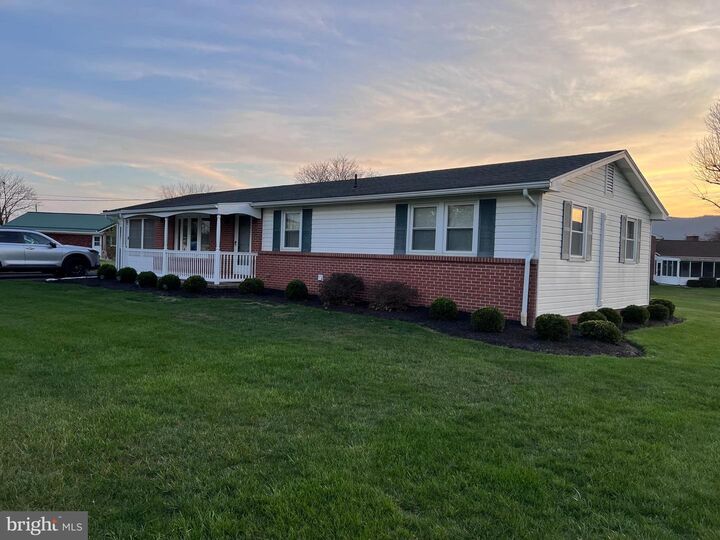 Property Photo:  5531 Oakwood Drive  PA 17236 