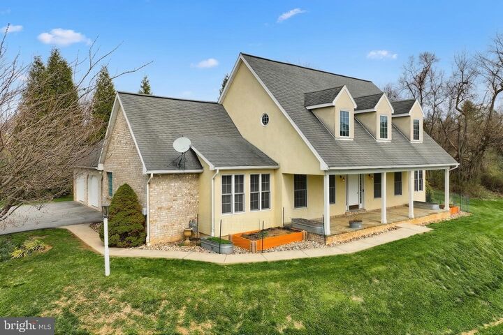 Property Photo:  101 Fairfax Dr.  PA 17403 