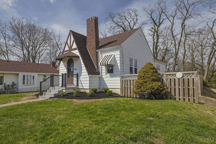 Property Photo:  1832 Dallas Avenue  OH 45239 