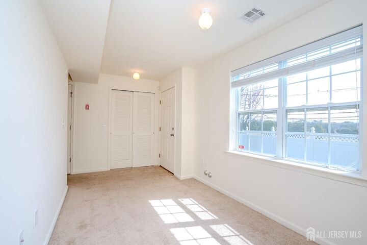 Property Photo:  10 Alerica Lane  NJ 08873 