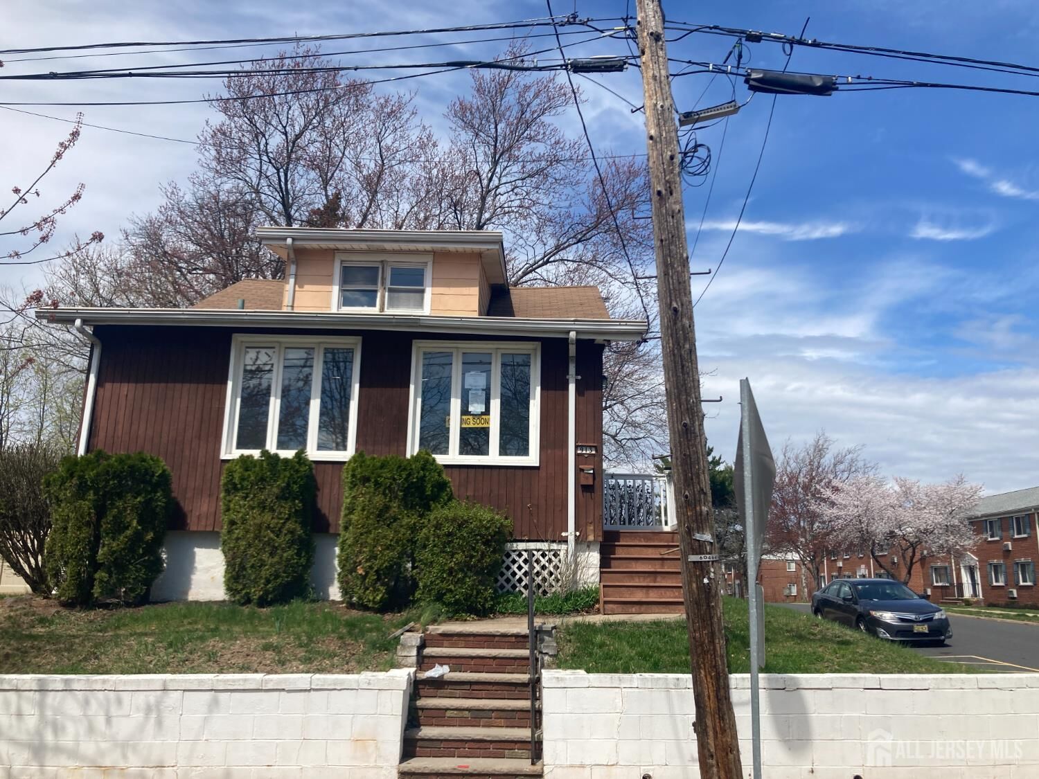 Property Photo:  913 Eden Avenue  NJ 08904 