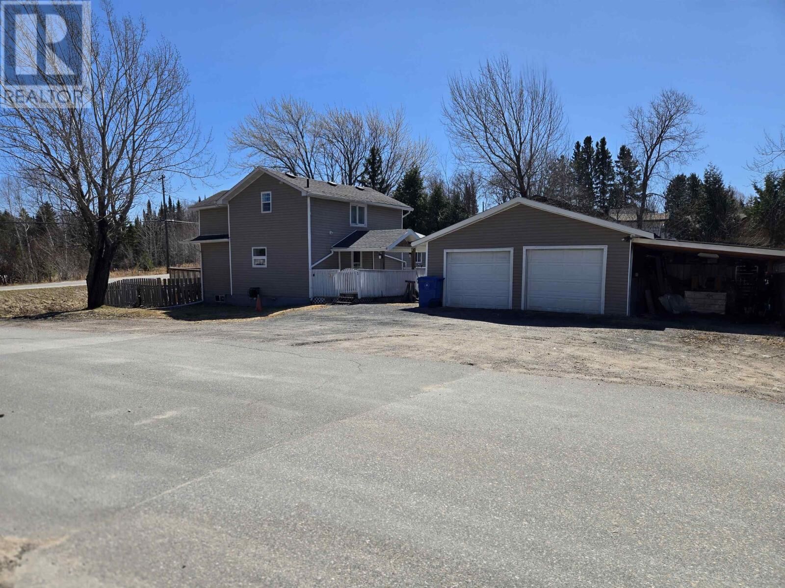 Property Photo:  1 Gerald St  ON P9N 4H9 