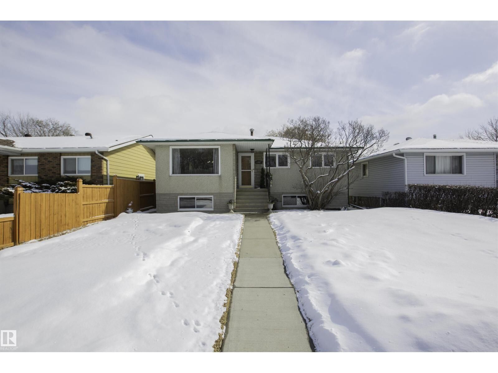 Property Photo:  12827 109 St NW  AB T5E 4Y2 