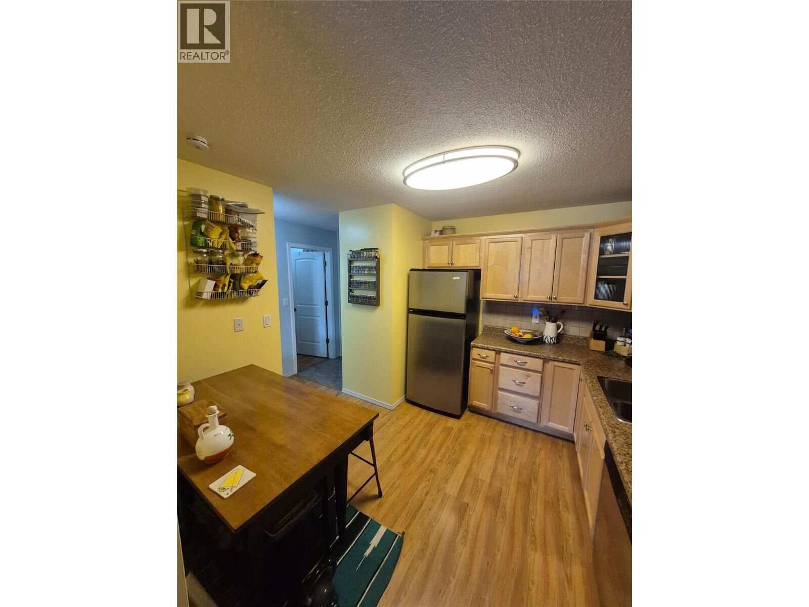 Property Photo: 2126 68th Avenue 403 BC V0H 1H0