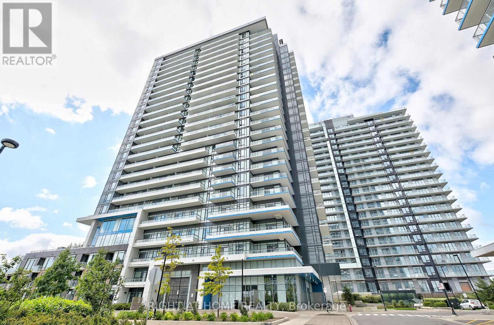 Property Photo:  2560 Eglinton Avenue West 702  ON L5M 0Y3 
