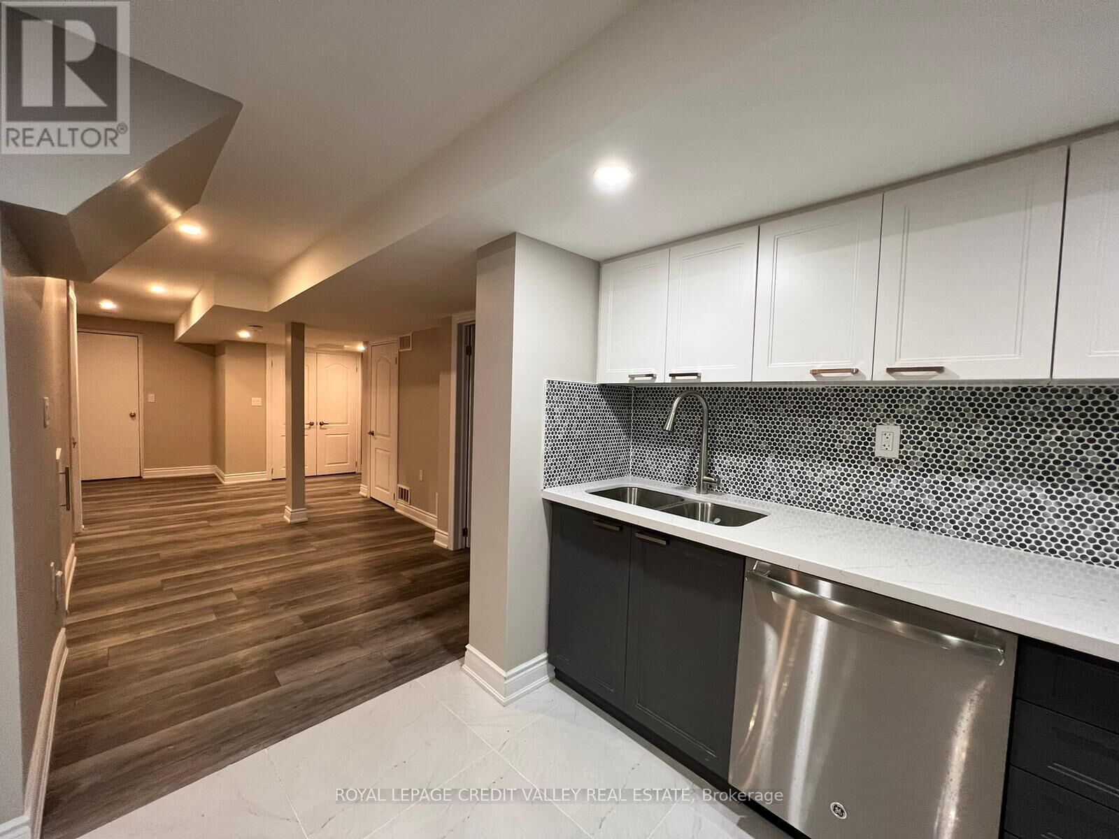 Property Photo:  62 Eagleridge Drive  ON L6R 1E8 