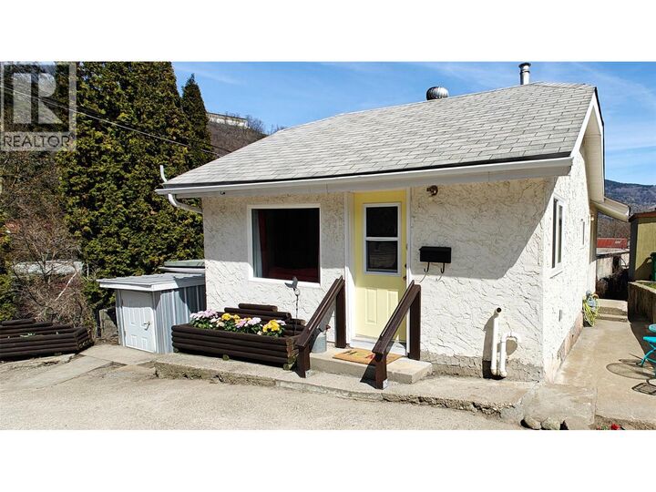 521 Turner Street — photo 1