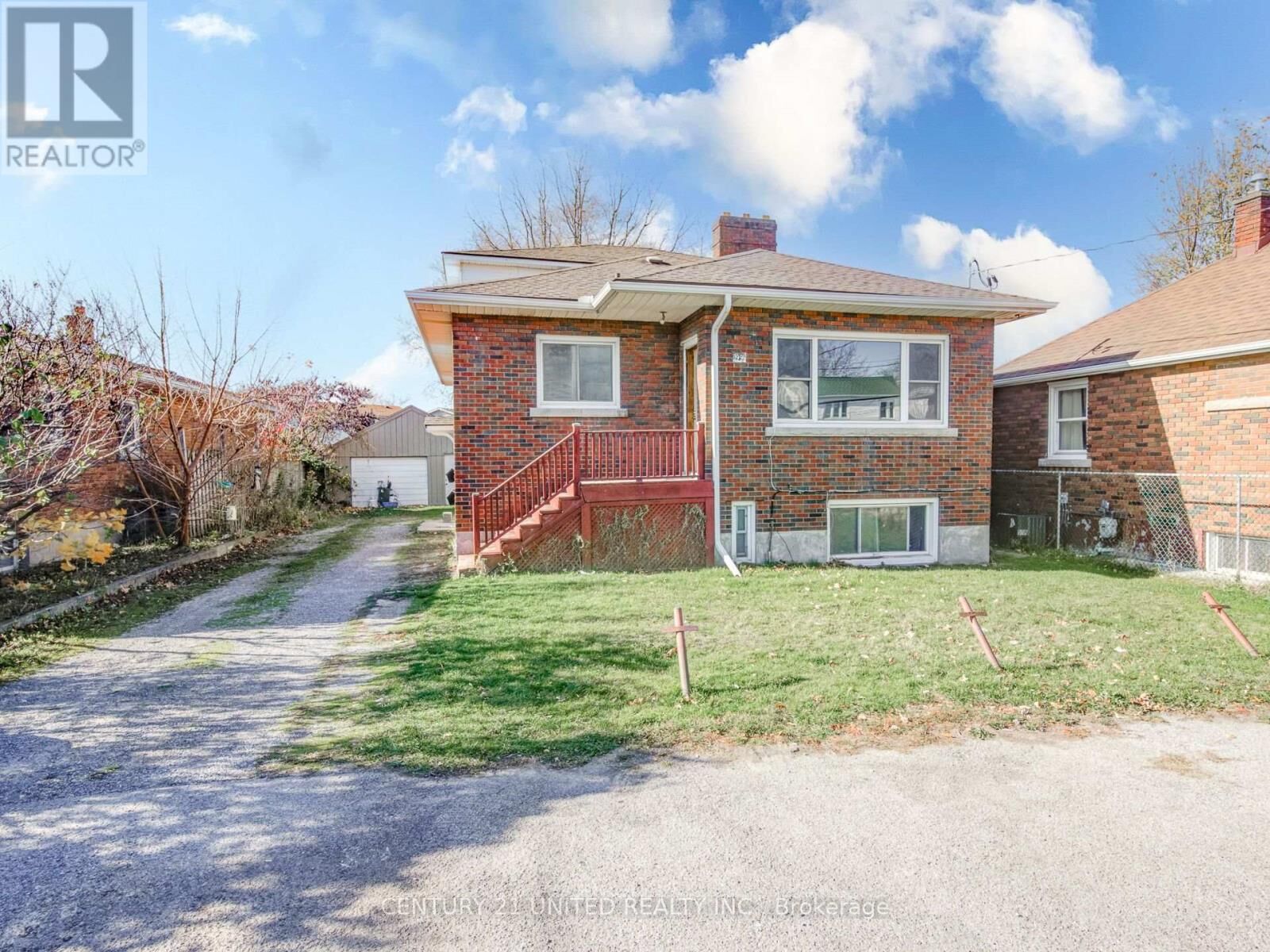 Property Photo:  99 Haig Street 4  ON L2R 7G6 