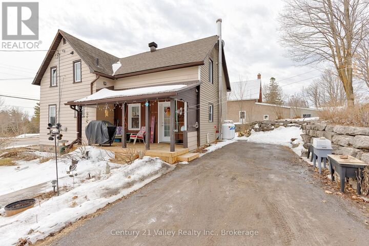 Photo de la propriété:  82 Bonnechere Street East  ON K0J 1T0 