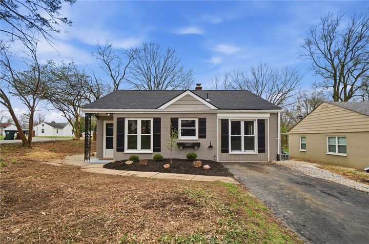 Property Photo:  2637 Oakley Avenue  OH 45419 