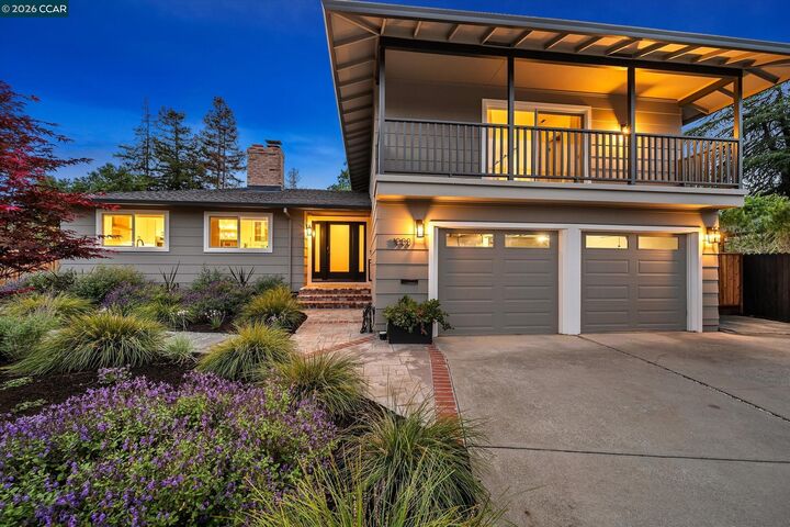 Property Photo: 1033 Woodstock Ct CA 94598