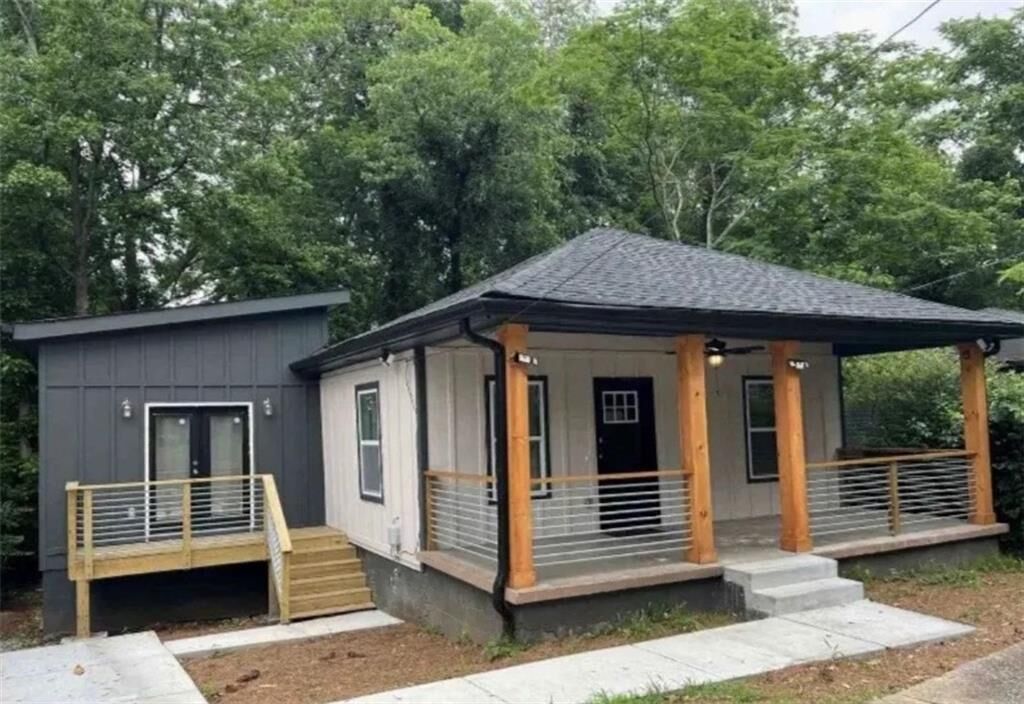 Property Photo:  1104 Welch Street SW  GA 30310 