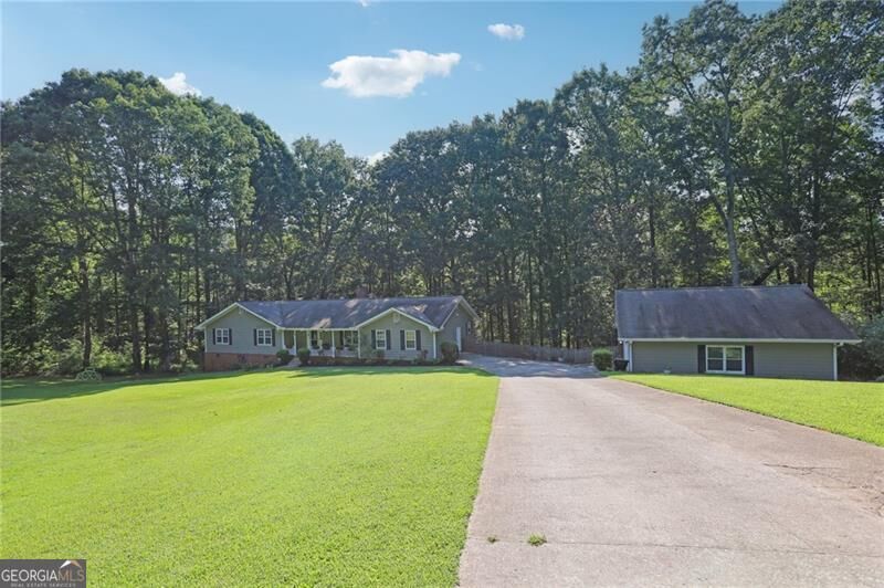 Property Photo: 3284 Creekside Drive SE GA 30094