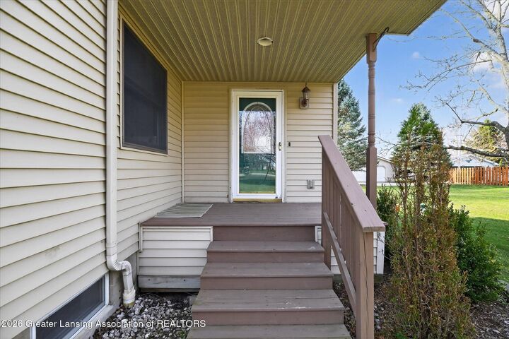 Property Photo: 1681 W Lawrence Highway MI 48813