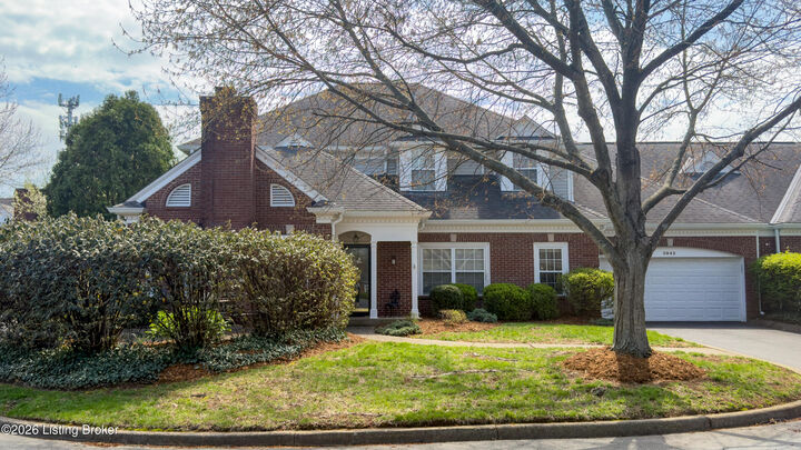Property Photo:  5943 Ashwood Bluff Dr  KY 40207 