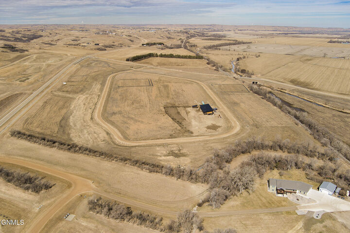 Property Photo:  3523 Honey Lane  ND 58554 