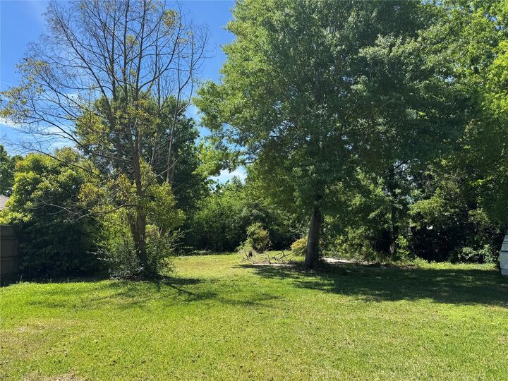 Property Photo: 5419 Whitaker Street TX 77619