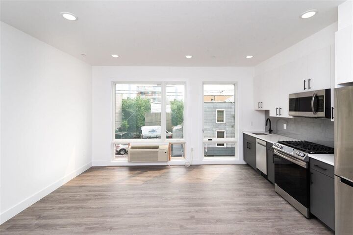 Property Photo:  396 Summit Ave 1R  NJ 07306 