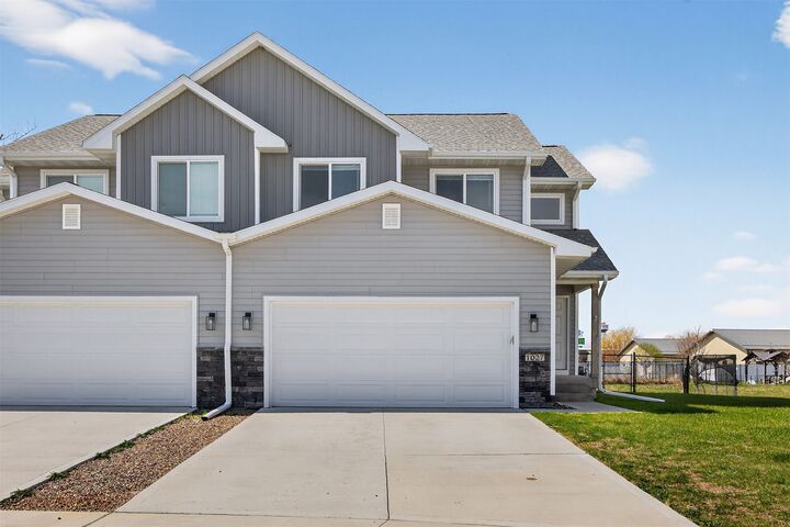 Property Photo:  1027 Adler Court  IA 50069 