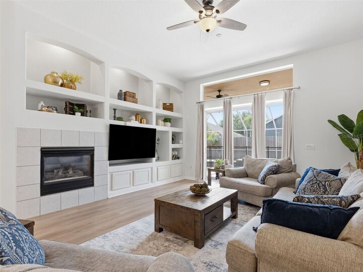 Property Photo:  10017 Oxford Chapel Drive  FL 33647 