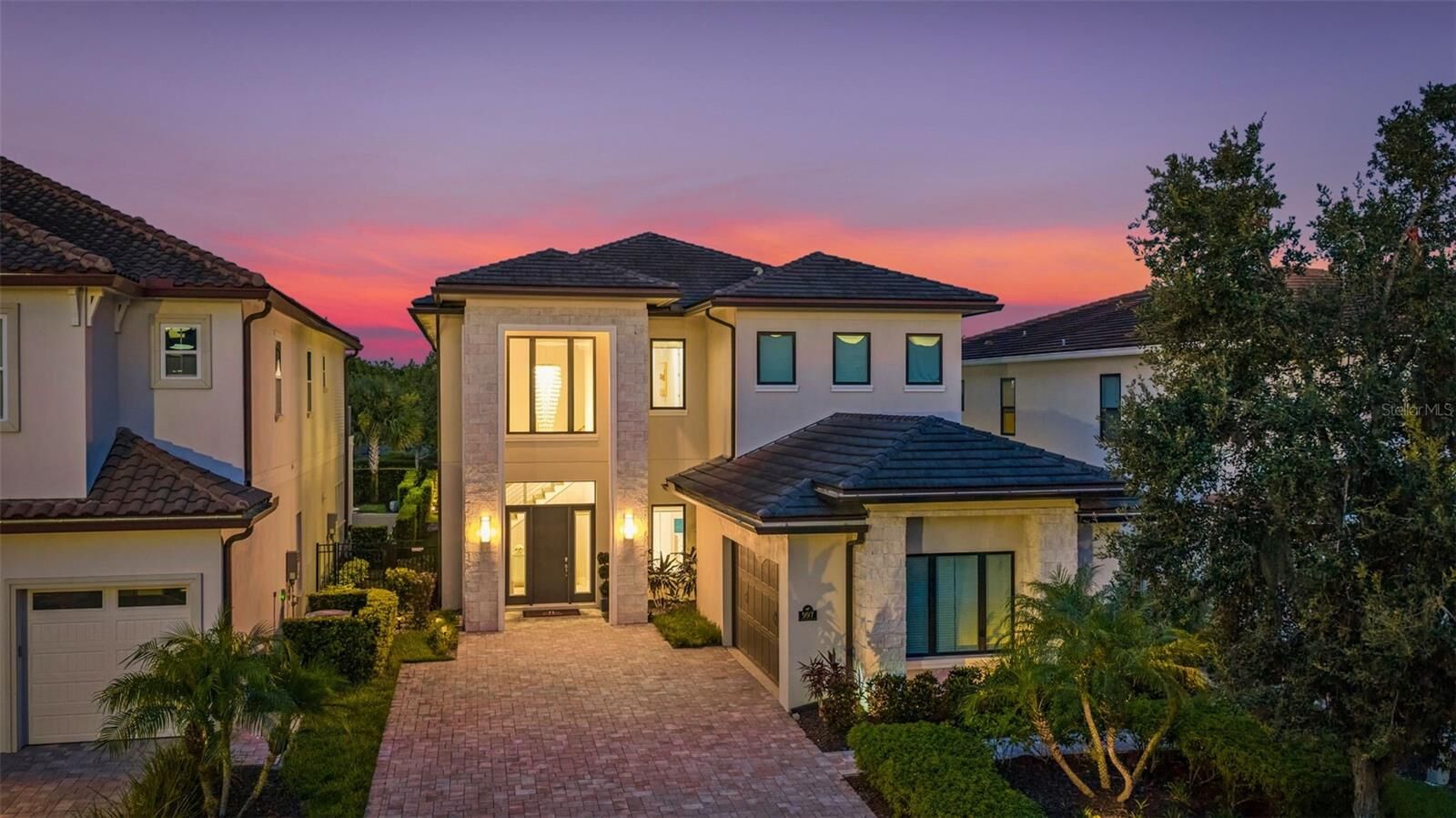 Property Photo:  997 Jack Nicklaus Court  FL 34747 