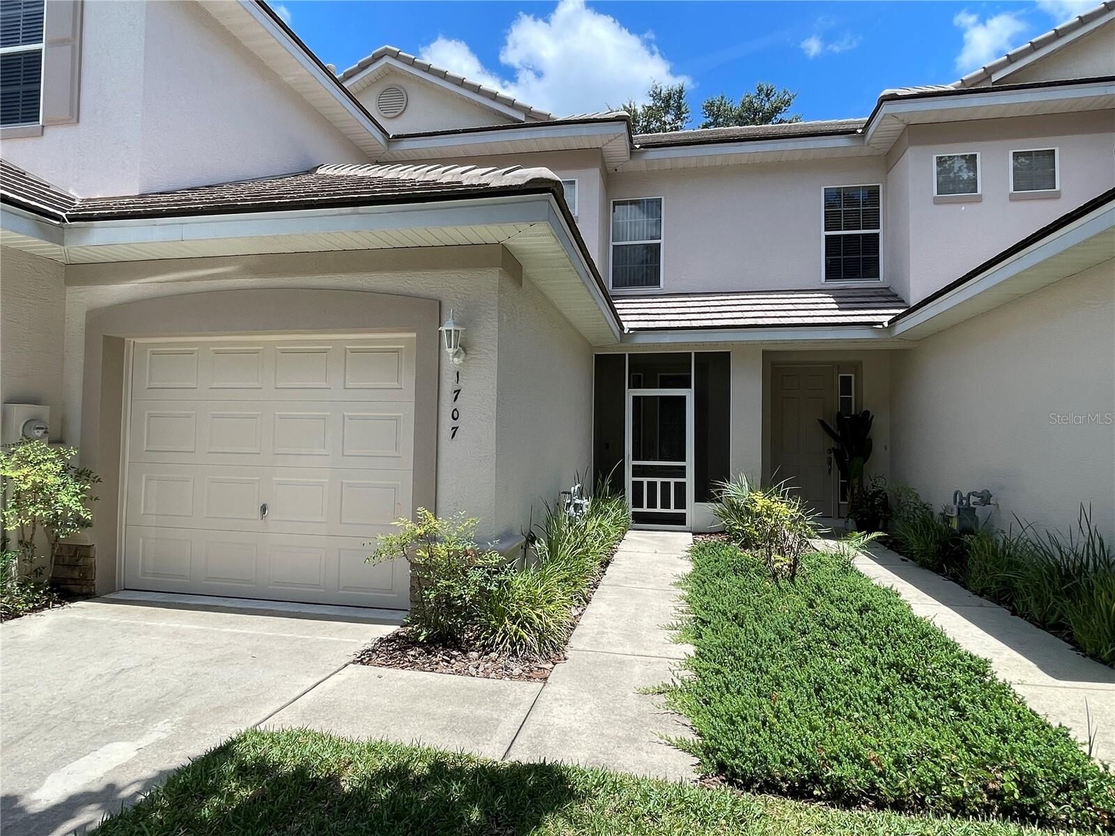 Property Photo: 1707 W Spring Meadow Loop FL 34461