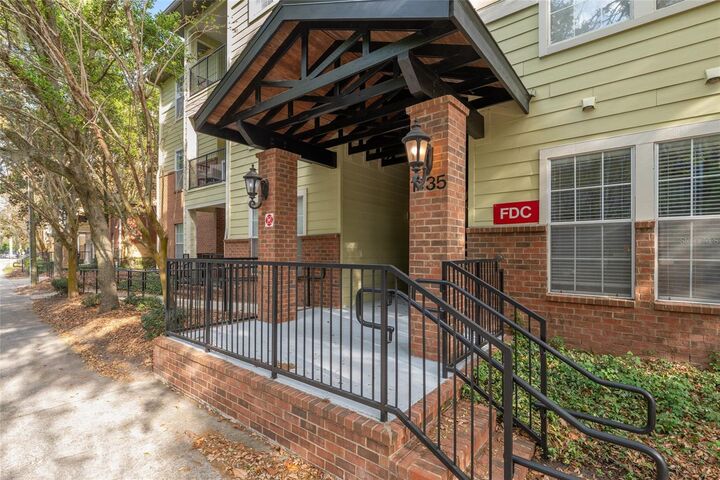 Property Photo:  1235 SW 9th Road 301  FL 32601 