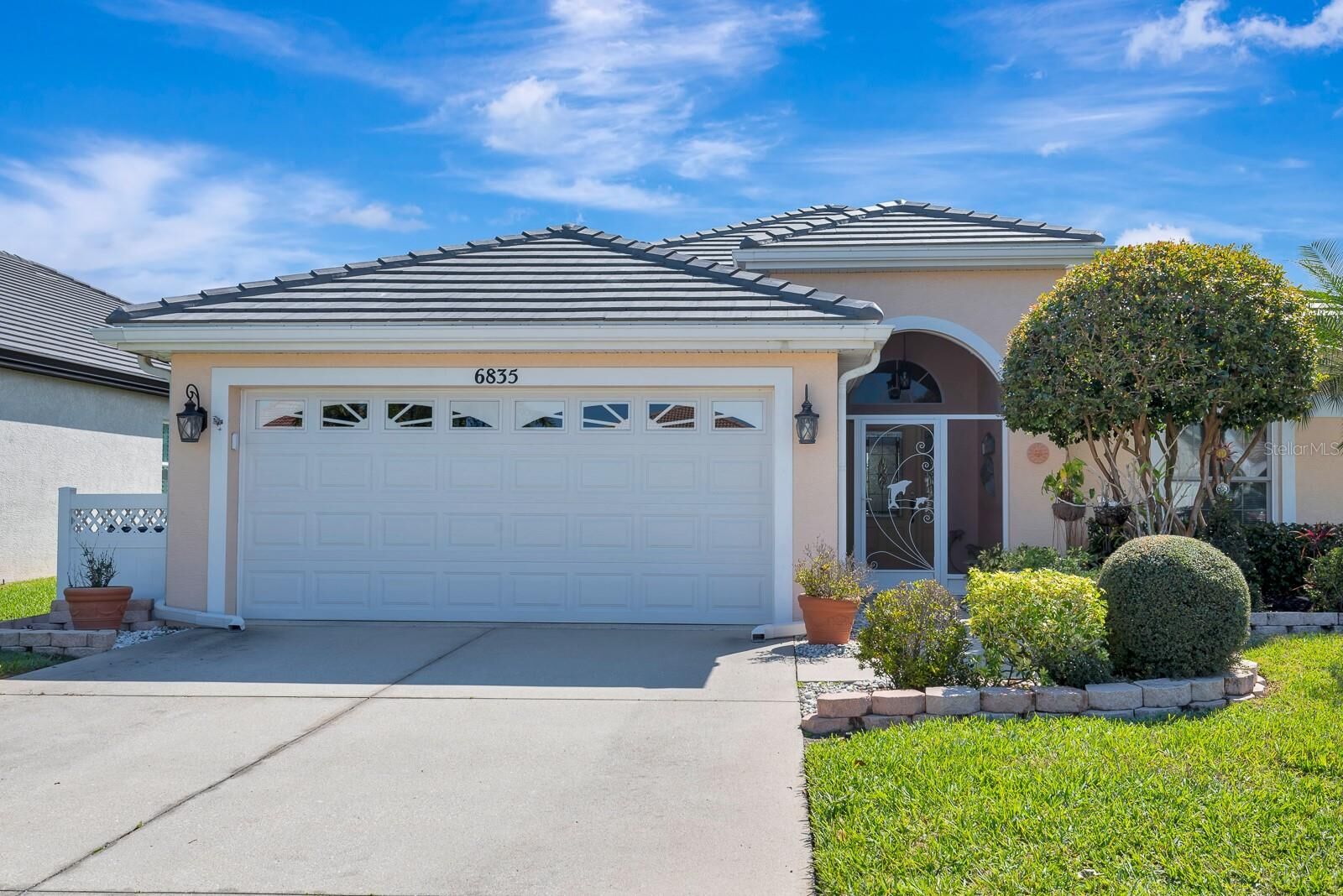 Property Photo: 6835 Winslow Street FL 34243
