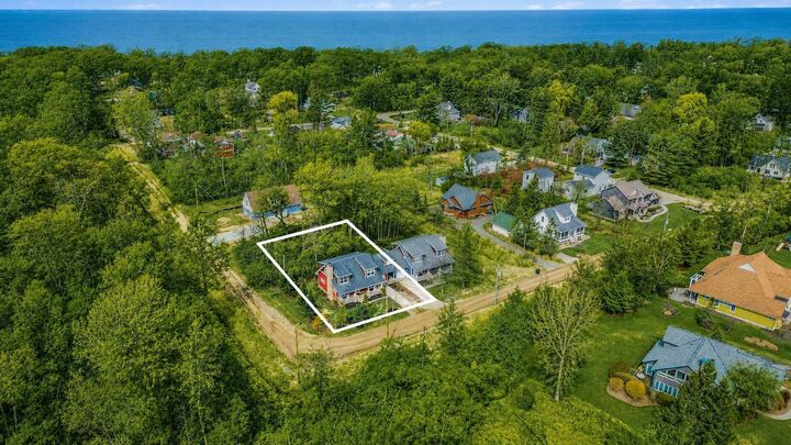 Property Photo: 3048 Park Drive MI 49406