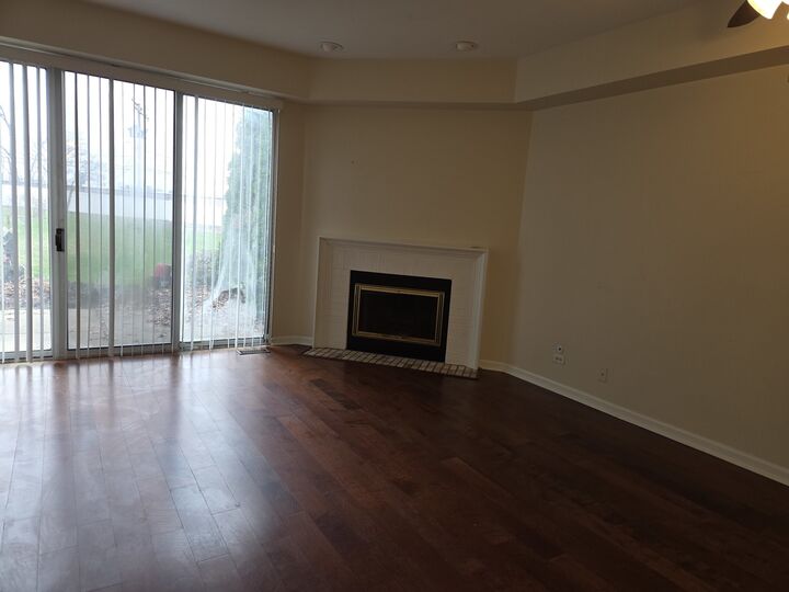 Property Photo: 1115 Regency Court IL 60193