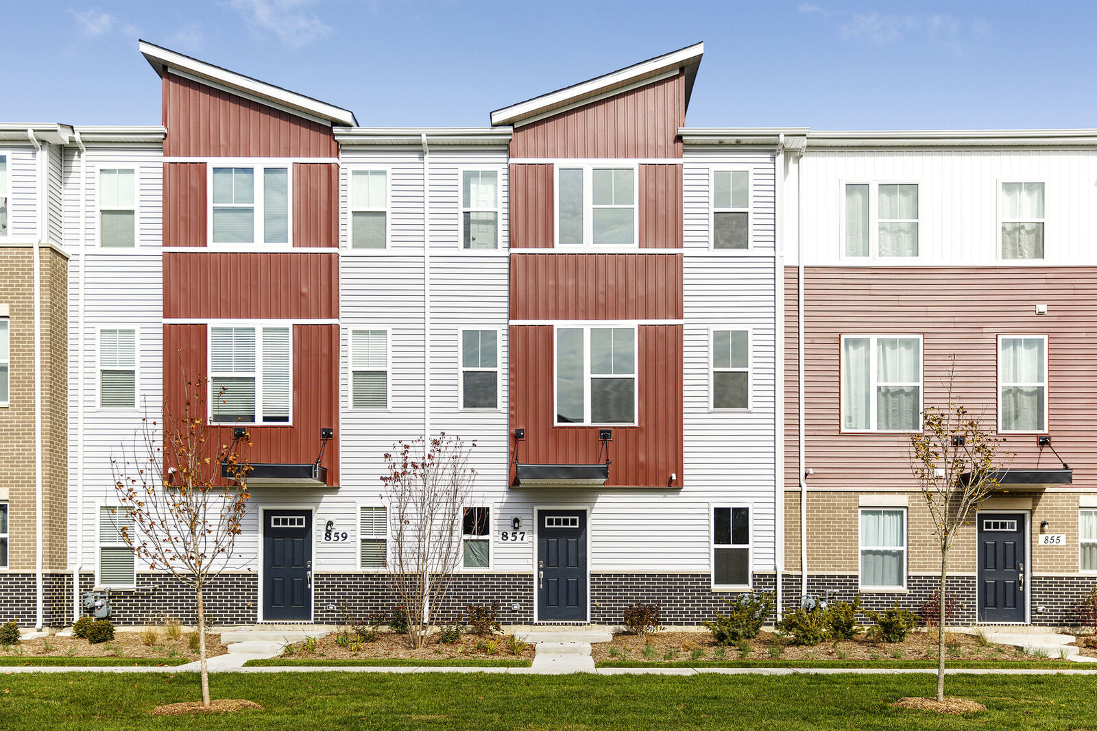 Property Photo:  857 Finley Drive  IL 60504 