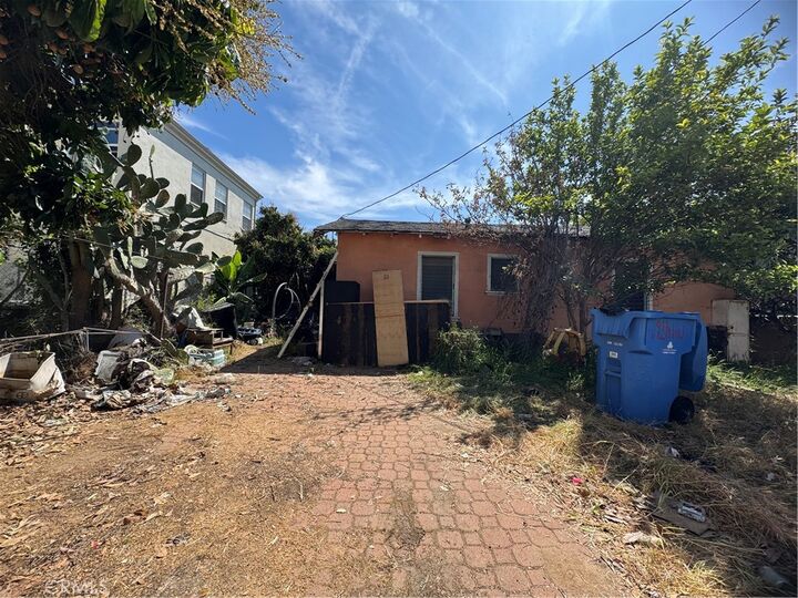 Property Photo:  419 N Mott  CA 90033 