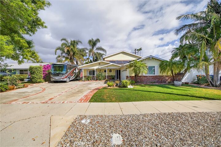 Property Photo:  22441 Hartland  CA 91307 